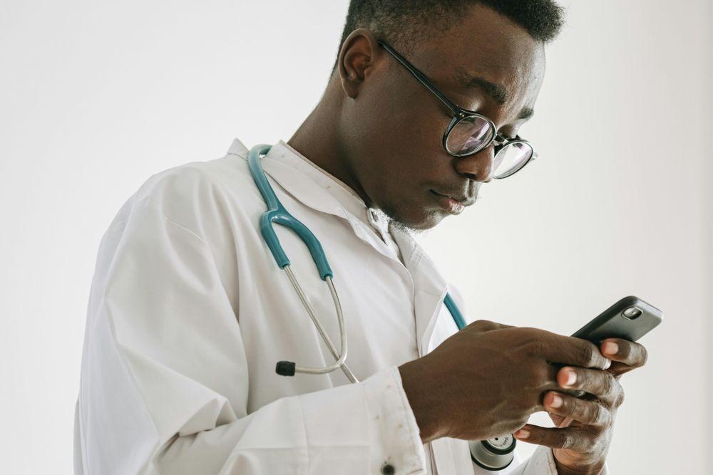 AI in Healthcare: The Complete Guide to Agentic Systems and Precision Medicine (2026)