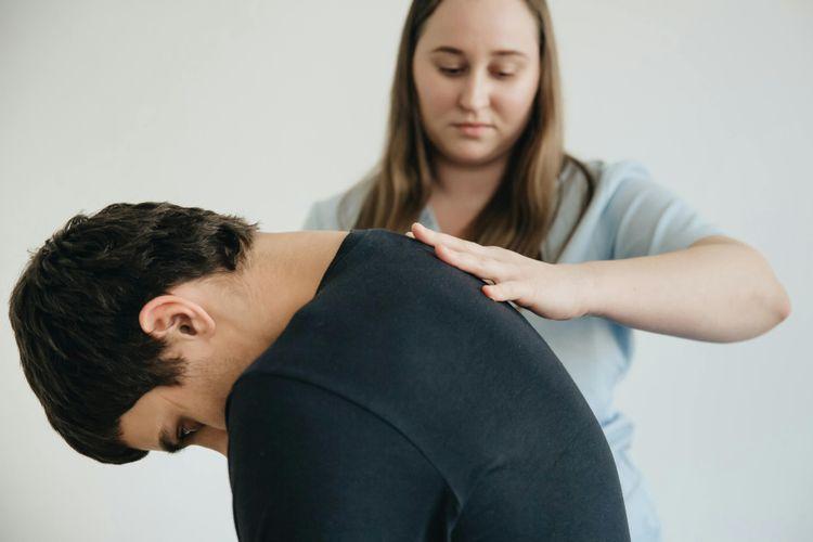Spinal Fusion Surgery Risks & Recovery: The Complete Patient Guide 