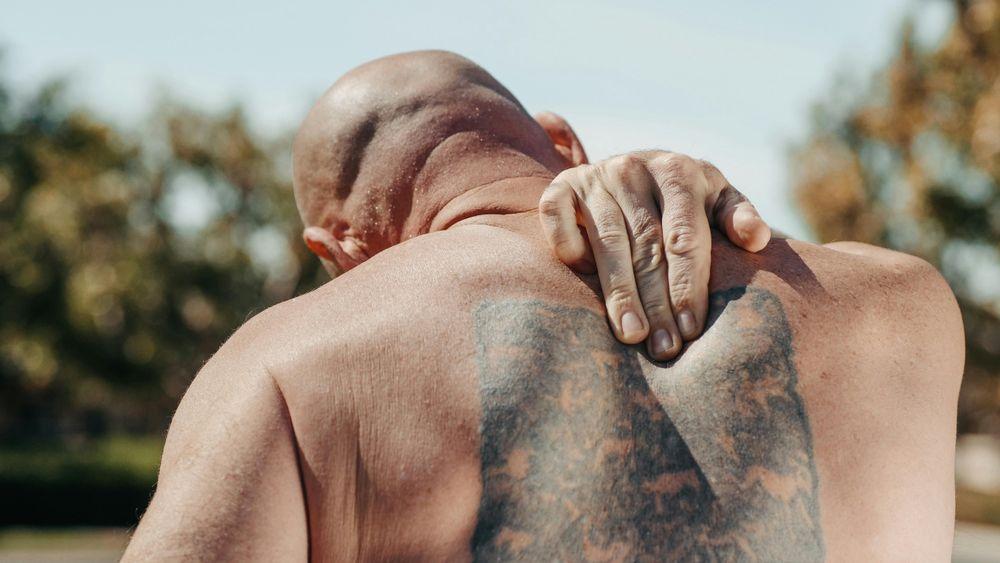 Bathing After Spinal Fusion: When Is It Safe?