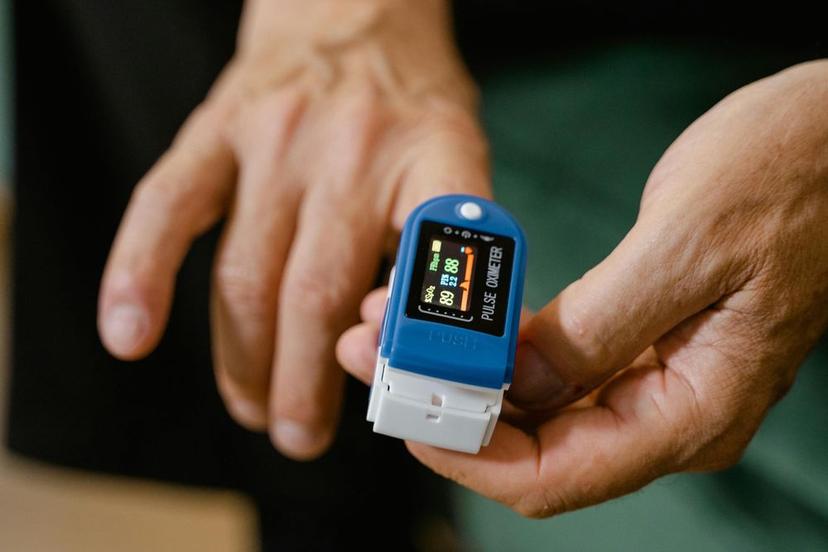 Pulse Oximeter Readings Explained: Normal SpO2 Ranges, Charts by Age ...